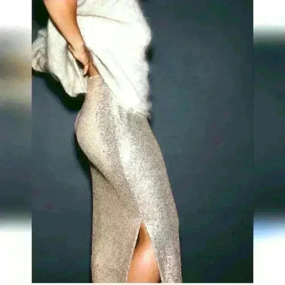 H&M  Holiday Dazzling Gold Sequined Skirt - size Small NWT - Picture 2 of 6